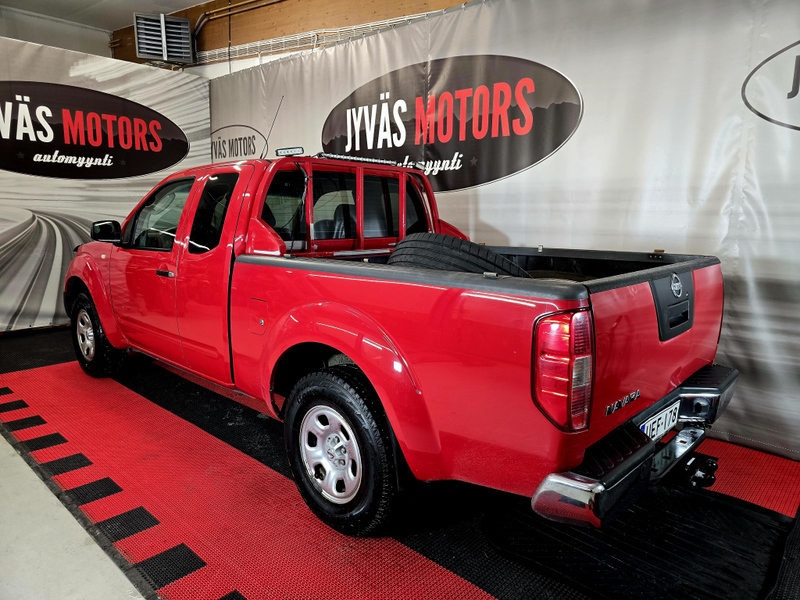 Nissan Navara vaihtoauto