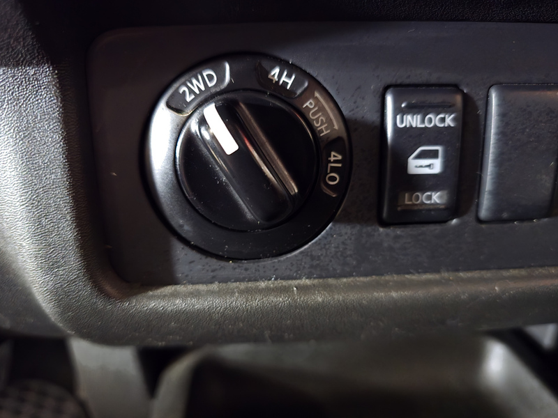 Nissan Navara vaihtoauto