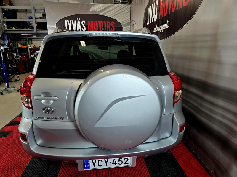 Toyota RAV4 vaihtoauto