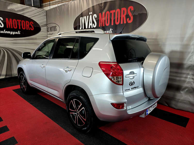 Toyota RAV4 vaihtoauto