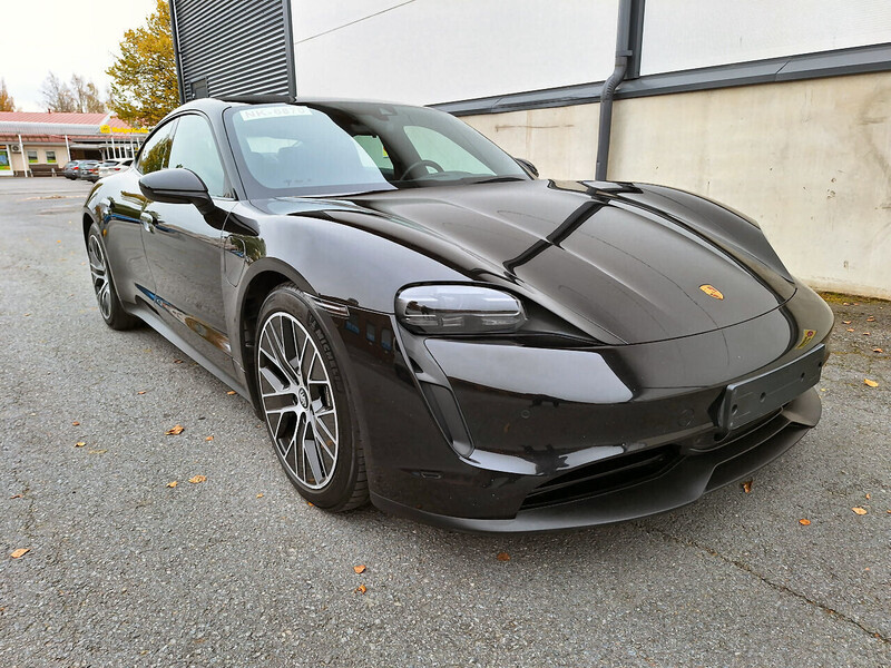 Porsche Taycan vaihtoauto