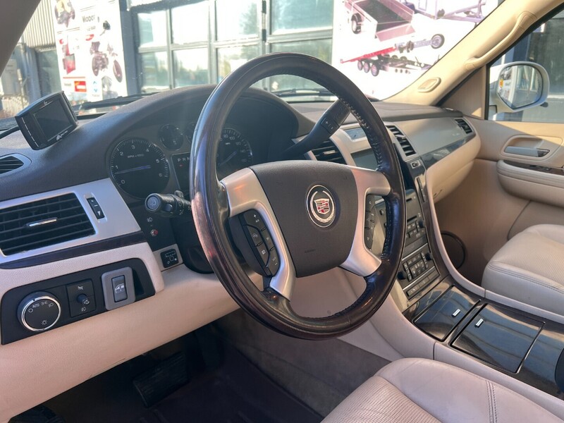 Cadillac Escalade vaihtoauto
