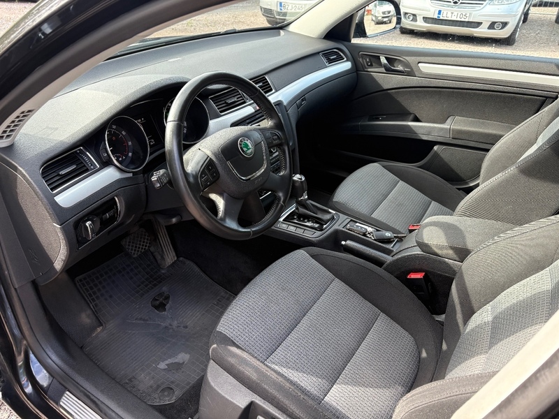 Skoda Superb vaihtoauto