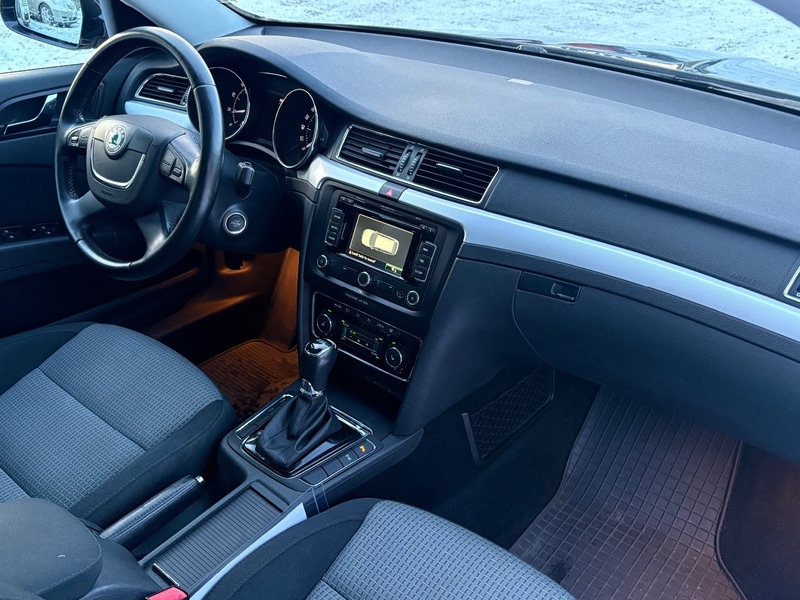 Skoda Superb vaihtoauto