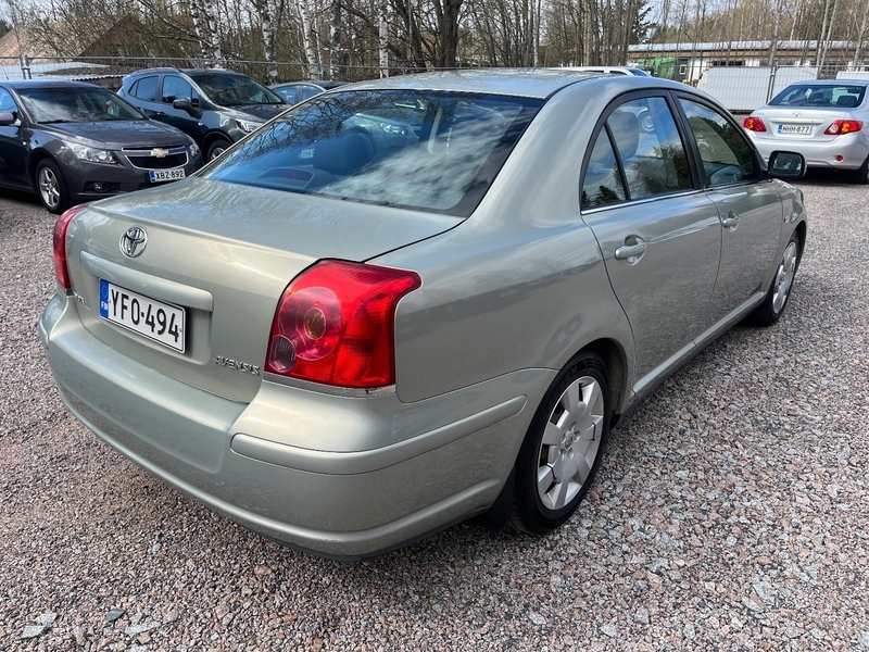 Toyota Avensis vaihtoauto