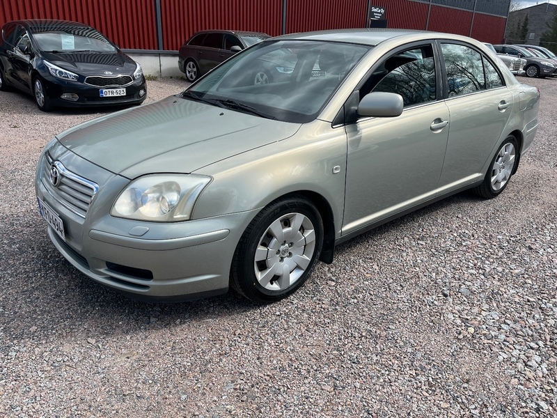 Toyota Avensis vaihtoauto