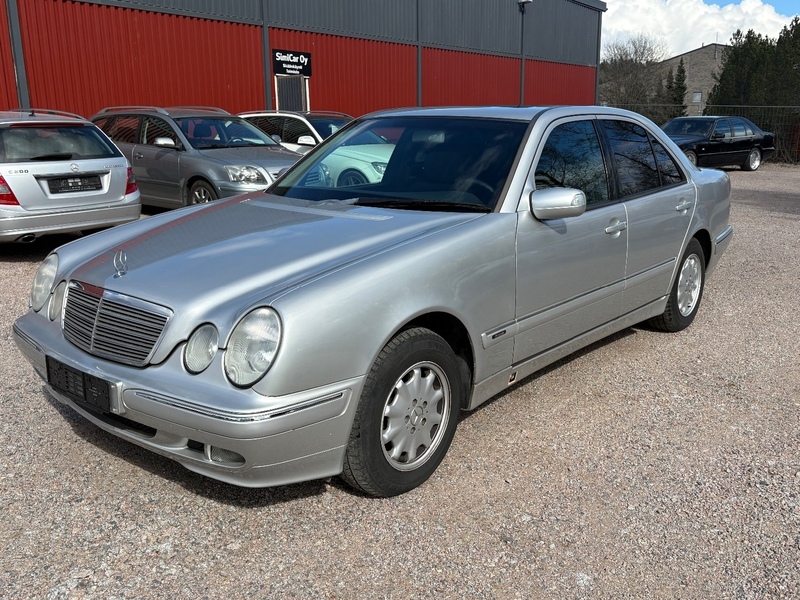 Mercedes-Benz E vaihtoauto