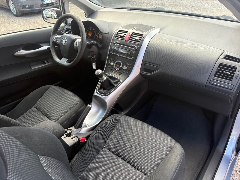 Toyota Auris vaihtoauto