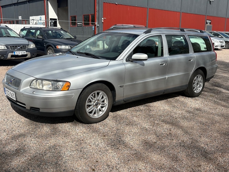 Volvo V70 vaihtoauto