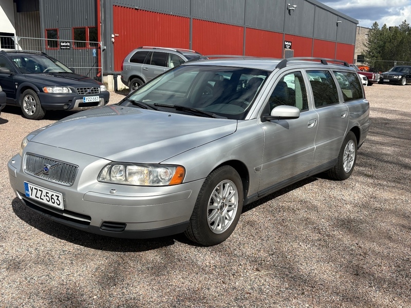 Volvo V70 vaihtoauto