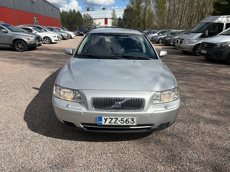 Volvo V70 vaihtoauto