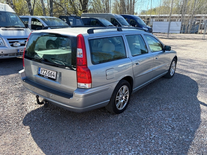 Volvo V70 vaihtoauto