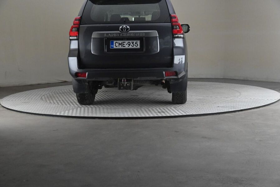 Toyota Land Cruiser vaihtoauto