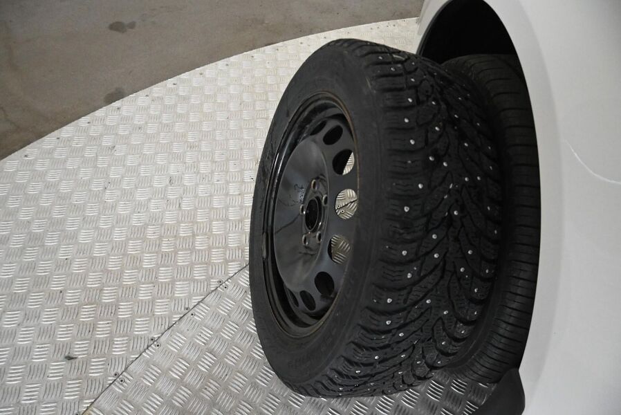 Volkswagen Caddy Maxi vaihtoauto