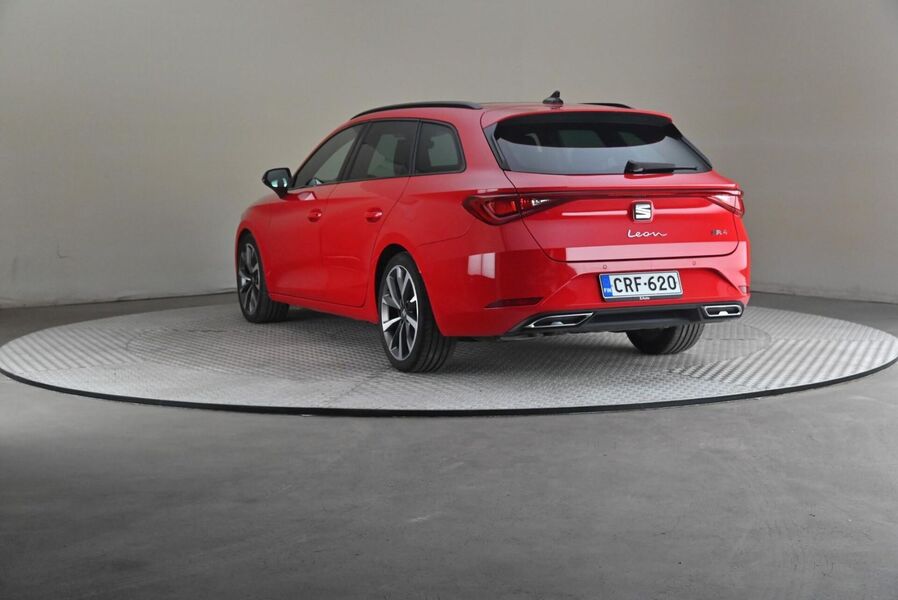 SEAT Leon Sportstourer vaihtoauto