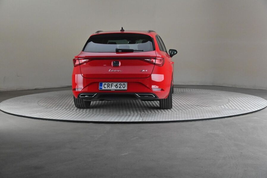 SEAT Leon Sportstourer vaihtoauto