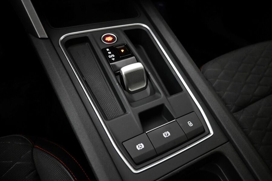 SEAT Leon Sportstourer vaihtoauto