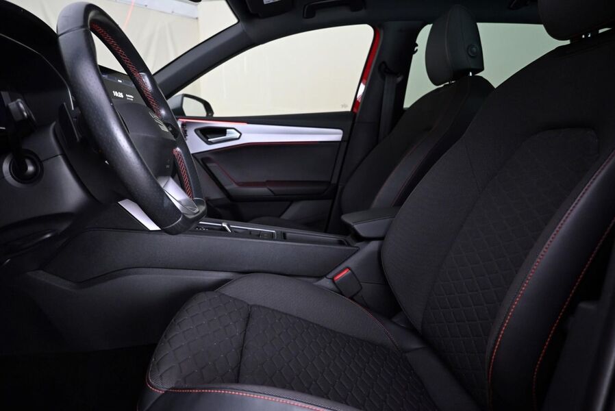 SEAT Leon Sportstourer vaihtoauto