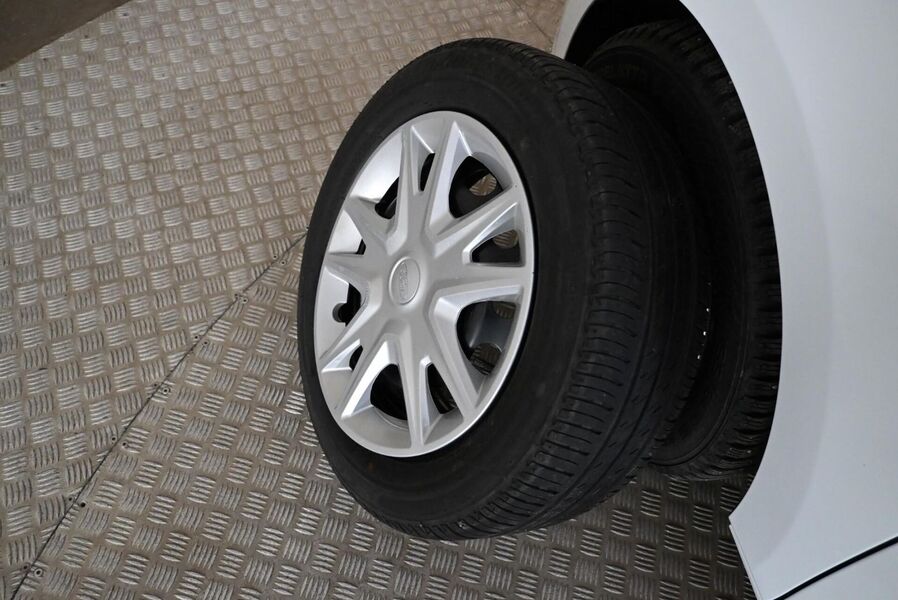 Ford Fiesta Van vaihtoauto