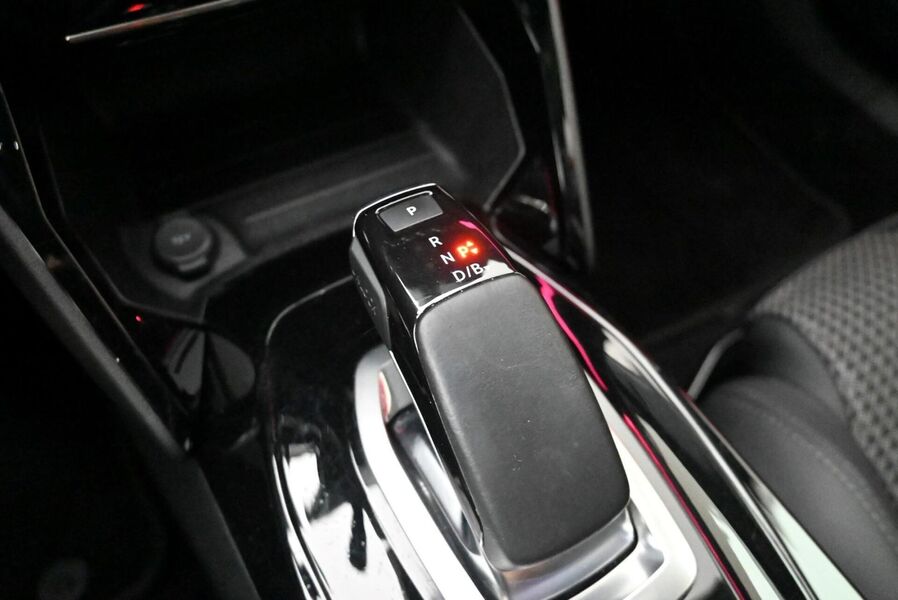 Peugeot e-2008 vaihtoauto