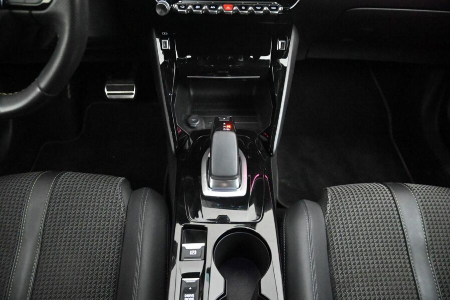 Peugeot e-2008 vaihtoauto