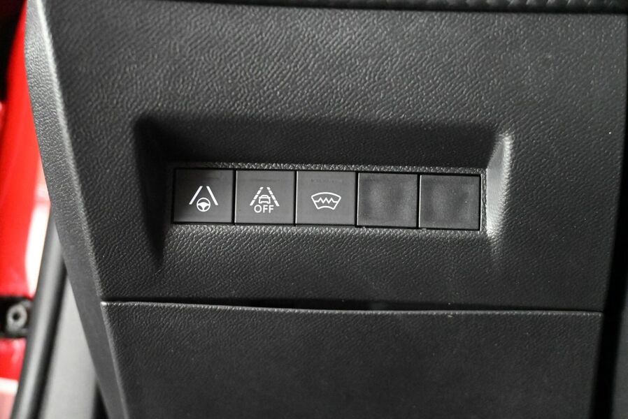 Peugeot e-2008 vaihtoauto