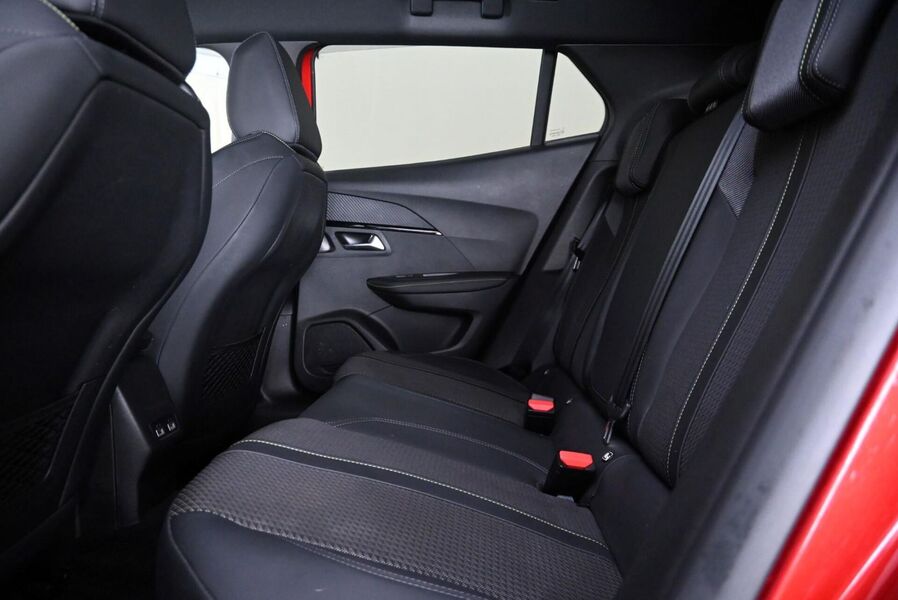 Peugeot e-2008 vaihtoauto