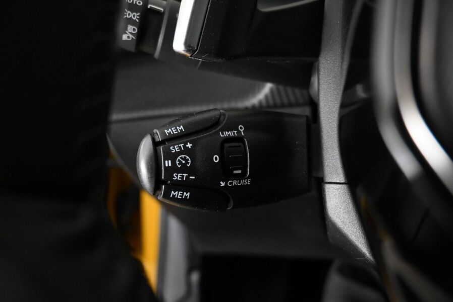 Peugeot 208 vaihtoauto