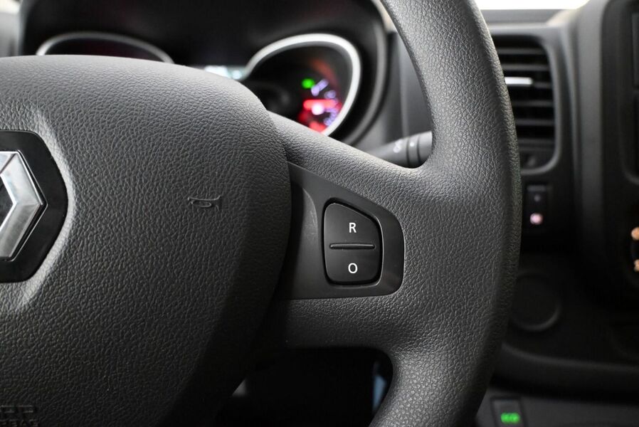 Renault Trafic vaihtoauto