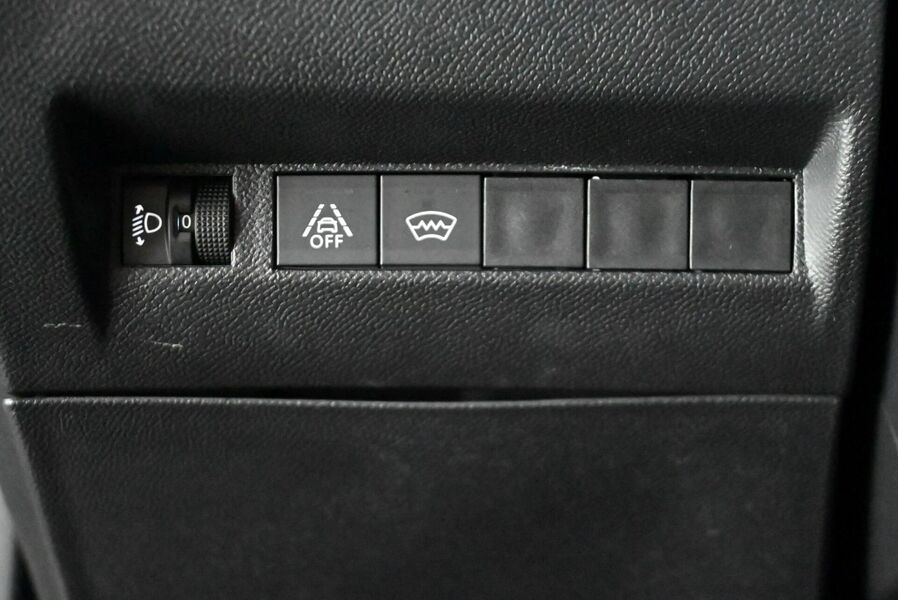 Peugeot e-2008 vaihtoauto