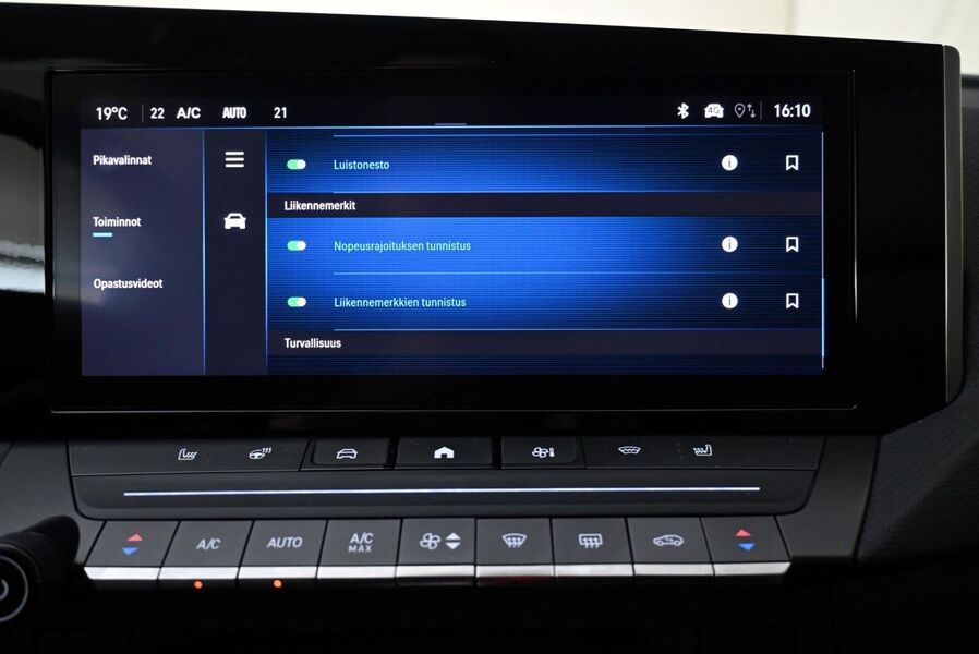 Opel Astra vaihtoauto