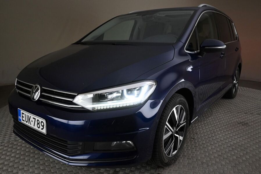 Volkswagen Touran vaihtoauto