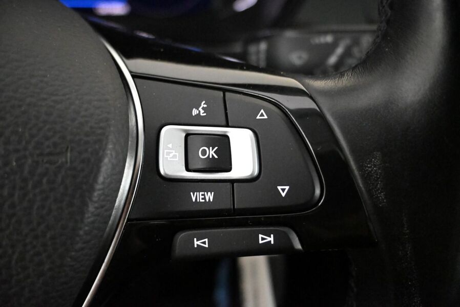 Volkswagen Touran vaihtoauto