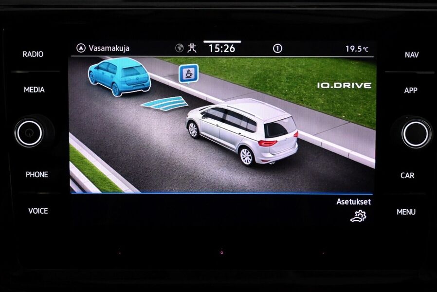 Volkswagen Touran vaihtoauto