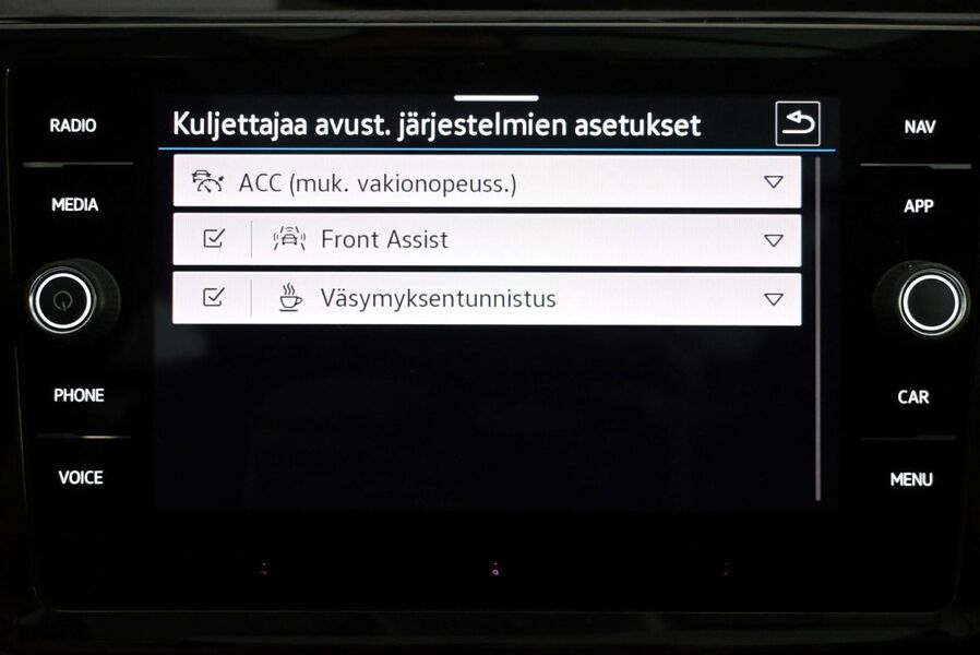 Volkswagen Touran vaihtoauto