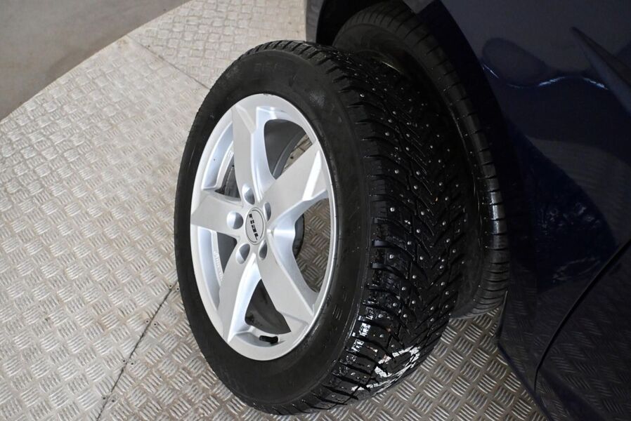 Volkswagen Touran vaihtoauto