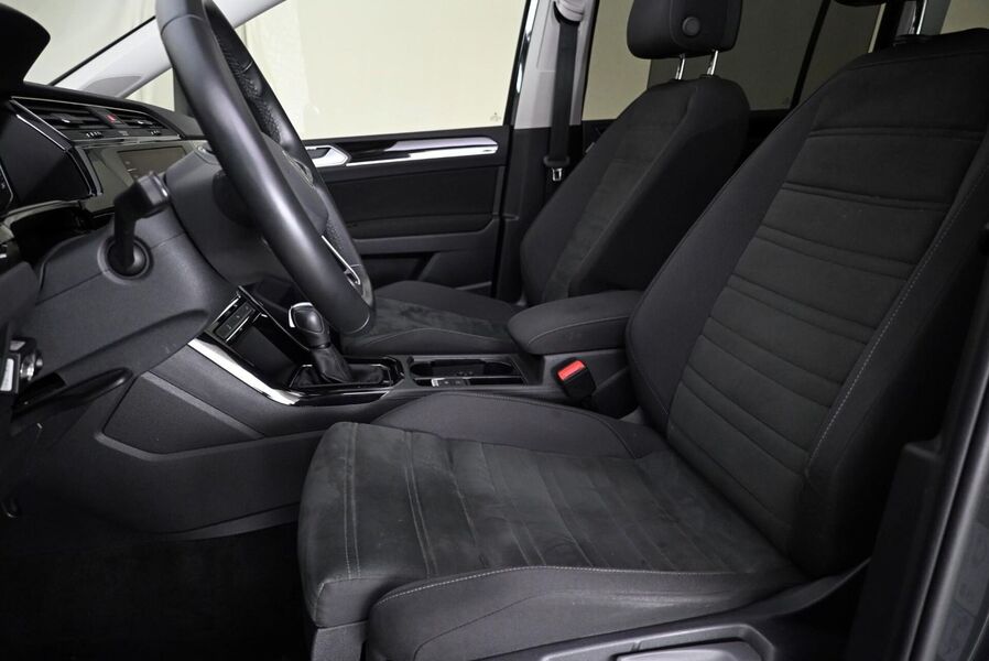 Volkswagen Touran vaihtoauto