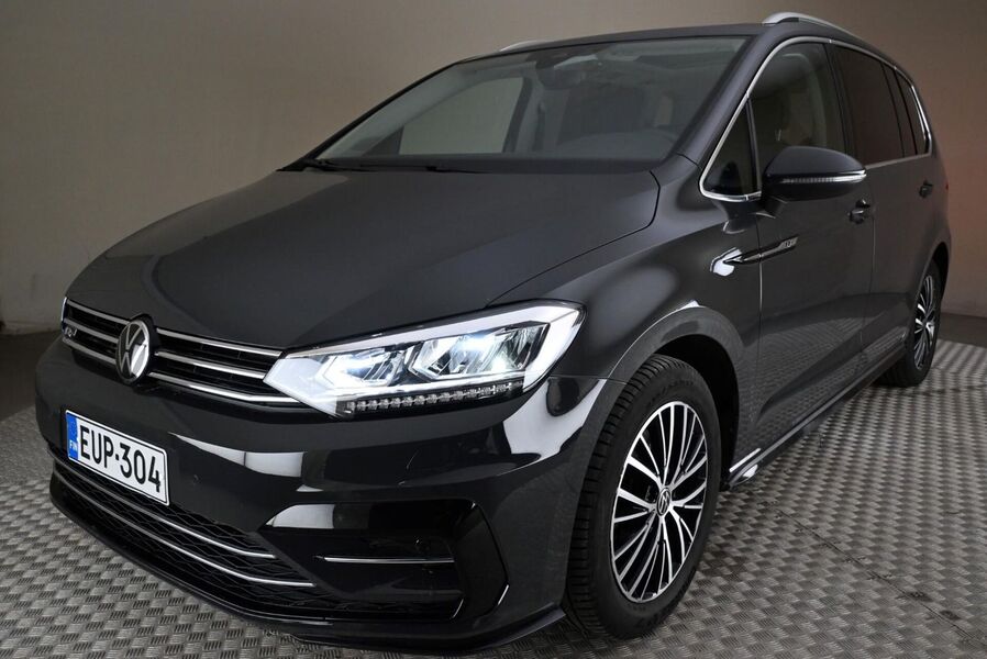 Volkswagen Touran vaihtoauto