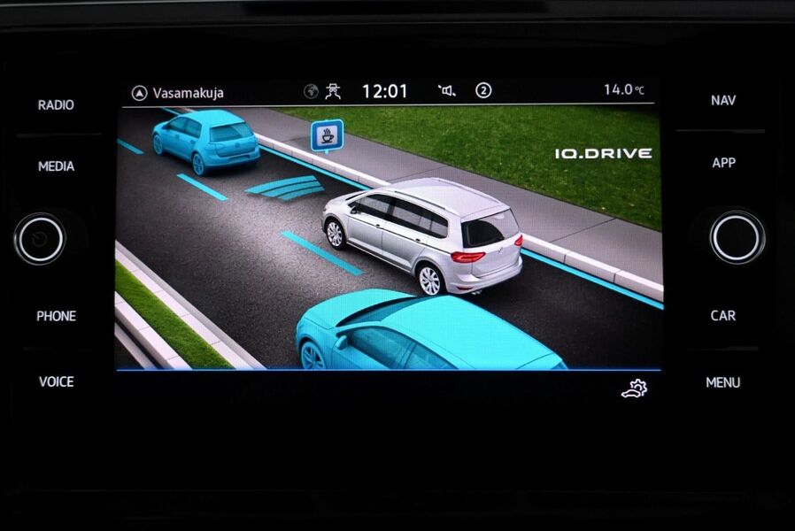 Volkswagen Touran vaihtoauto