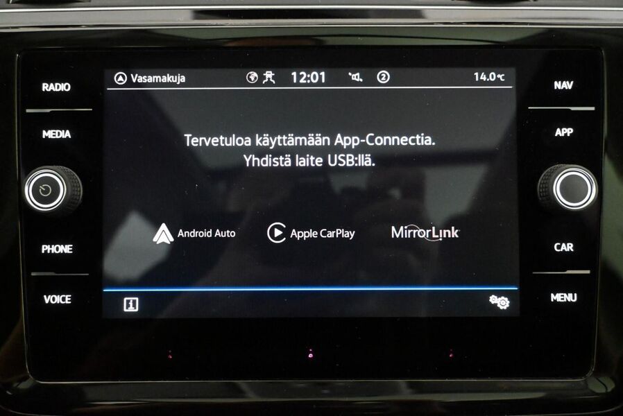 Volkswagen Touran vaihtoauto