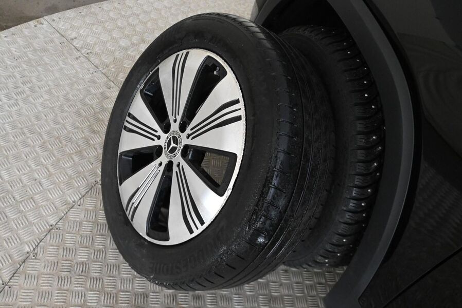 Mercedes-Benz EQB vaihtoauto