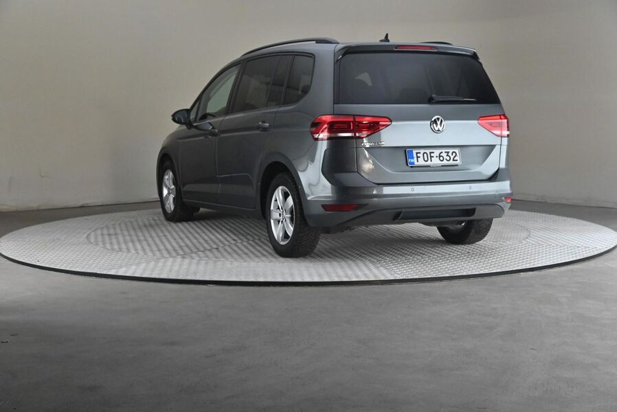 Volkswagen Touran vaihtoauto