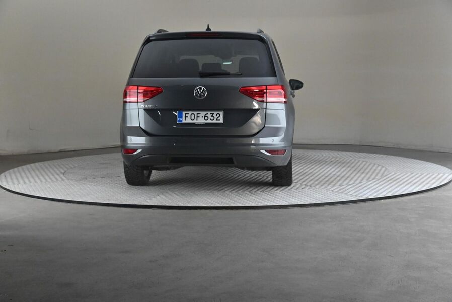 Volkswagen Touran vaihtoauto