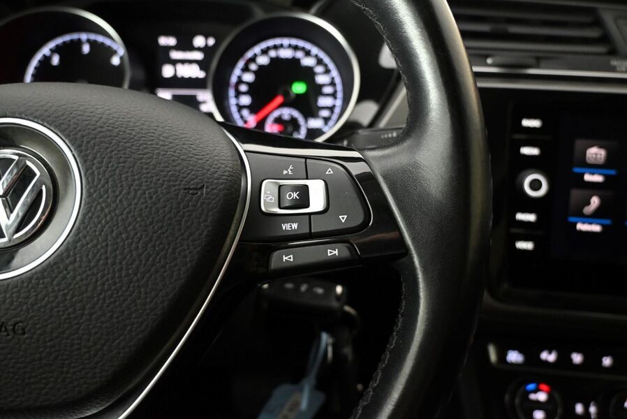 Volkswagen Touran vaihtoauto