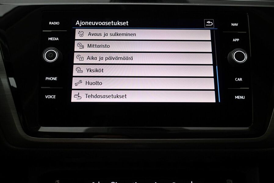 Volkswagen Touran vaihtoauto