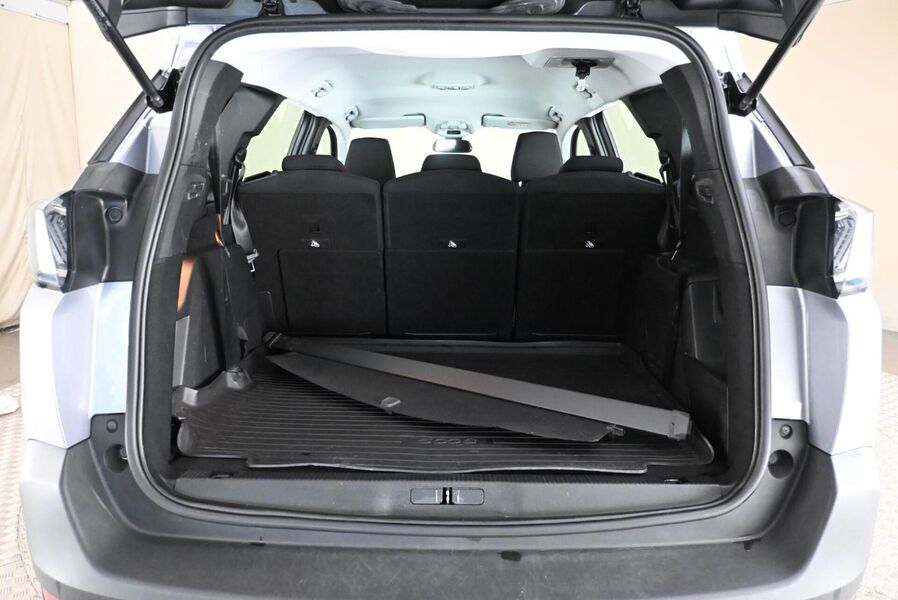 Peugeot 5008 vaihtoauto