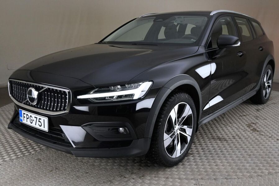 Volvo V60 Cross Country vaihtoauto