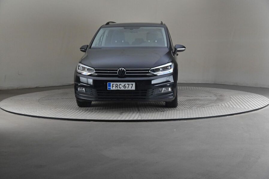 Volkswagen Touran vaihtoauto