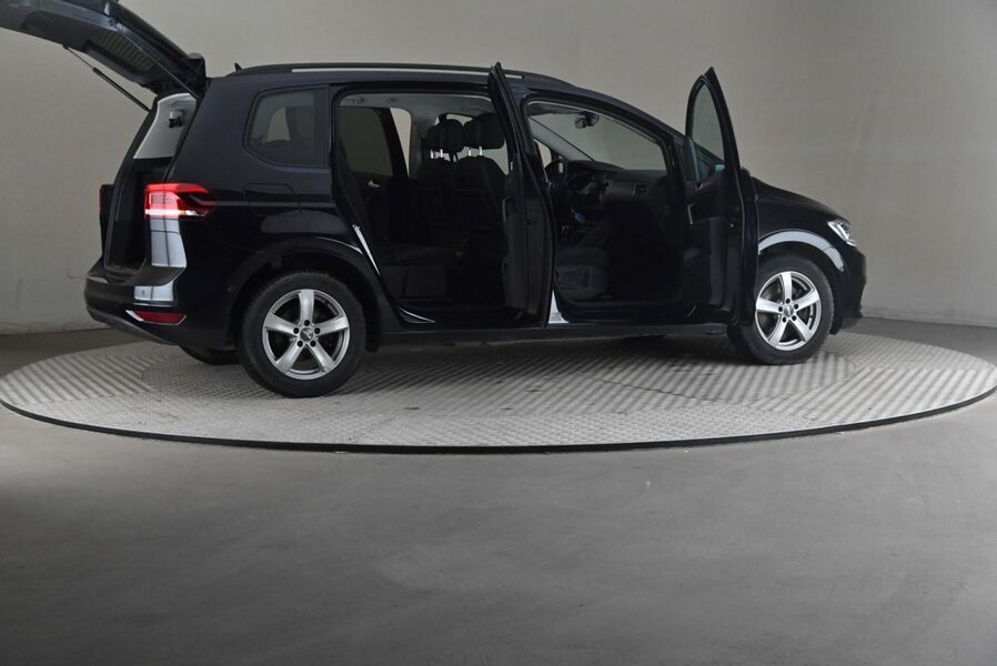 Volkswagen Touran vaihtoauto