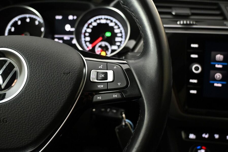 Volkswagen Touran vaihtoauto